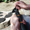 Fiskars-Noz-za-burgiju-za-zemlju-150mm-QuikDrill-134727-031094-2
